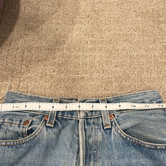 True vintage Levi’s jeans - Picture 8 of 13